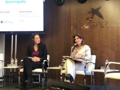 Sílvia Luque i Gemma Calvet a la jornada sobre la transparència en matèria de subvencions