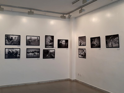 Exposición de fotografías de Kim Manresa en El Prat de Llobregat